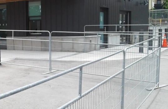 CrowdControlFenceRental-1